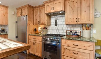 16232 E 1st St, Bayview, ID 83803