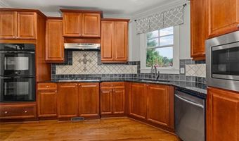 6 Hazelbrook Way, Acworth, GA 30101