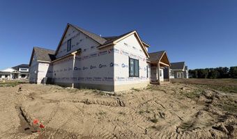 2220 Golfview Dr, Auburn, IN 46706