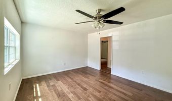 1423 S East St, Benton, AR 72015