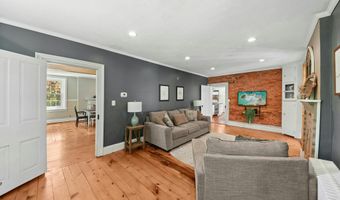 222 BASTIAN Ln, Allentown, PA 18104