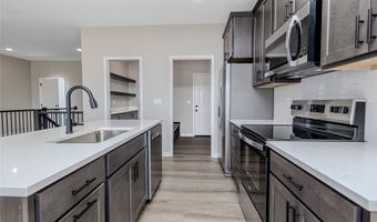 1683 20th Ave SE, Altoona, IA 50009