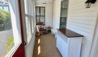 23 Holland St, Bangor, ME 04401