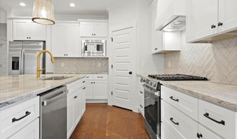 3471 Hawks Creek Dr, Apison, TN 37302