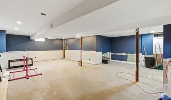 801 Cranberry Rd, Beachwood, NJ 08722