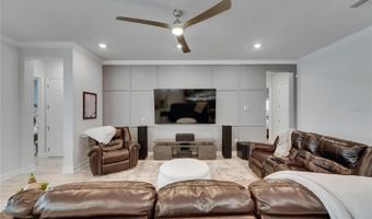 7420 PARADISO Dr, Apollo Beach, FL 33572