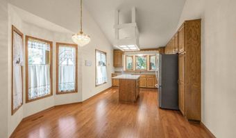 2602 Rivers Bluff Ln, Anoka, MN 55303