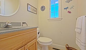 4 Mainstay Ln, Bourne, MA 02532