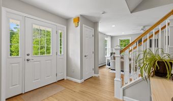 23 Stone Farm Rd, Barrington, NH 03825