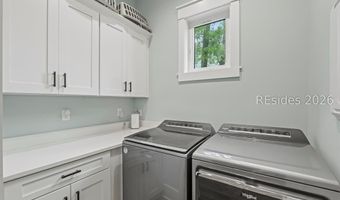 37 Park Sq S, Beaufort, SC 29907