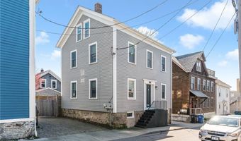 23 Holland St 2, Newport, RI 02840