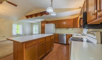 13590 Eddy Rd, Athens, OH 45701