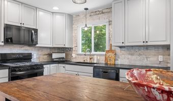 1949 CHESHIRE Dr, Cheyenne, WY 82001