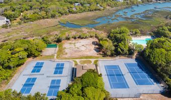 2509 W Fort Macon Rd 102-B, Atlantic Beach, NC 28512