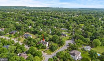 301 BERKLEY Ave, Belle Mead, NJ 08502