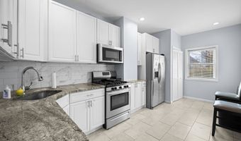 83 HOBART Ave, Bayonne, NJ 07002