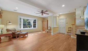 24 Scott Ct, Allendale, NJ 07401