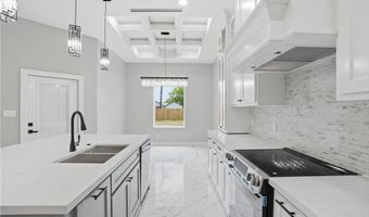 151 N 9th St, Aransas Pass, TX 78336