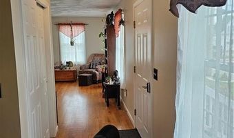 3 Bank St, Cranston, RI 02920