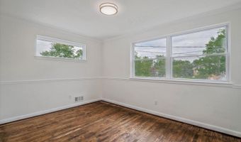 9831 SINGLETON Dr, Bethesda, MD 20817