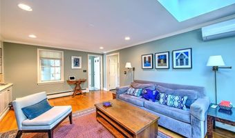 20 Wildflower Rd, Barrington, RI 02806