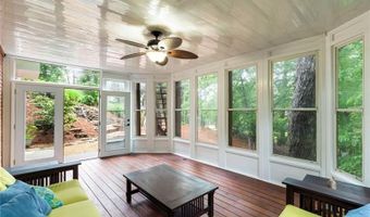 790 Thornberry Dr, Alpharetta, GA 30022