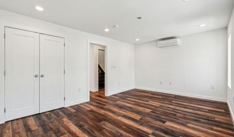 451 GREEN Ln, Philadelphia, PA 19128