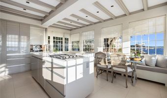 221 Hope St 2, Bristol, RI 02809