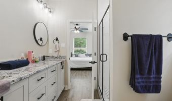 712 W Ashley St, Benton, AR 72015