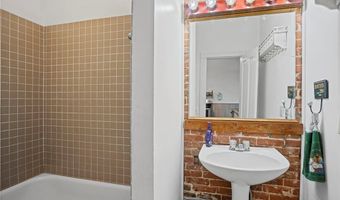 432 S 5th St, Atchison, KS 66002