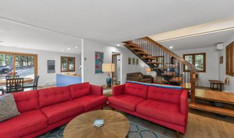 55 Lakeview Dr, Adirondack, NY 12808