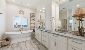 685 Raymond Rd, Arapahoe, NC 28510