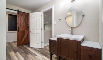 15 VAN MOL Rd, Alexandria, LA 71302