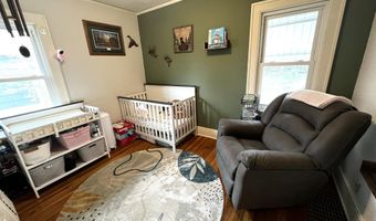 1204 S 2nd St, Aberdeen, SD 57401
