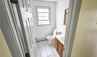 17 Public St, East Providence, RI 02914