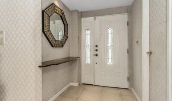 83 The Dell, Albertson, NY 11507