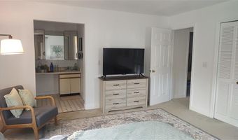 510 Corey Ln, Middletown, RI 02842