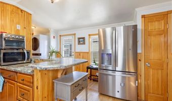63 East Dr, East Providence, RI 02916
