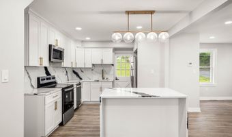 8255 MERTZTOWN Rd, Alburtis, PA 18011