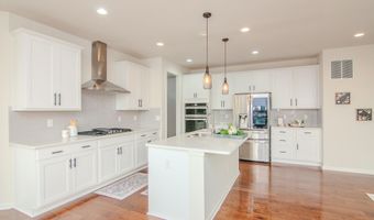 2888 Dillon Dr, Ann Arbor, MI 48105
