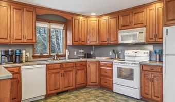 201 Spruce Dr, Andover, VT 05143