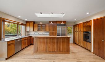 585 Nyla Ln, Ashland, OR 97520