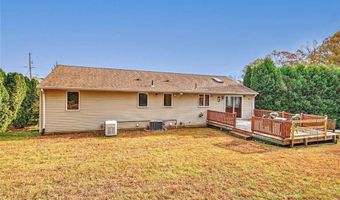 1 Pat Dr, Lincoln, RI 02865