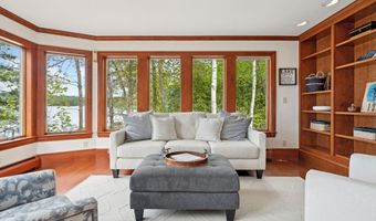 122 Pipers Pt, Alton, NH 03809