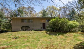 87 Pleasant Dr, Bethany, CT 06524