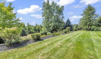 1780 Williamsburg Dr, Adrian, MI 49221
