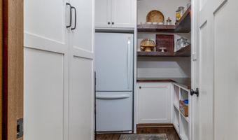 1010 Camp Nine Rd, Bonners Ferry, ID 83805