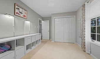 14 STONEBRIDGE Dr, Hockessin, DE 19707