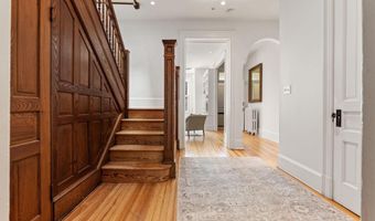 111 8TH St SE, Washington, DC 20003