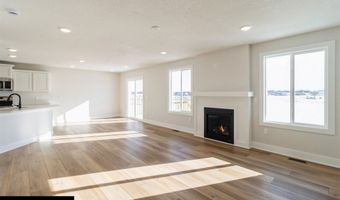 4420 NE 8th St, Ankeny, IA 50021